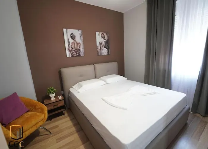 22°bs *pazari View Apartment Tirana