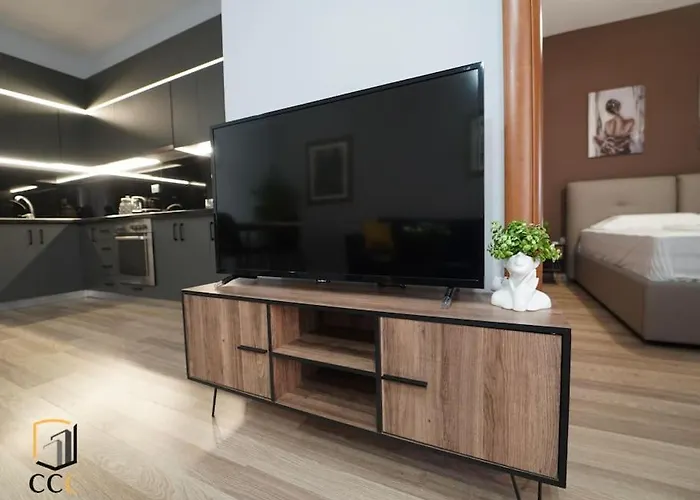 22°bs *pazari View Tirana