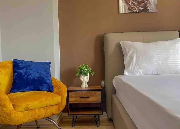 22°bs *pazari View Tirana
